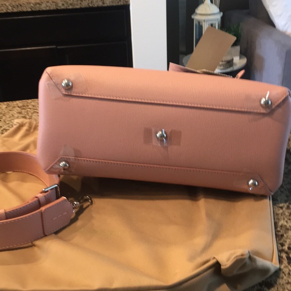 Sold NWT Burberry Medium Banner - Picture 5 of 8